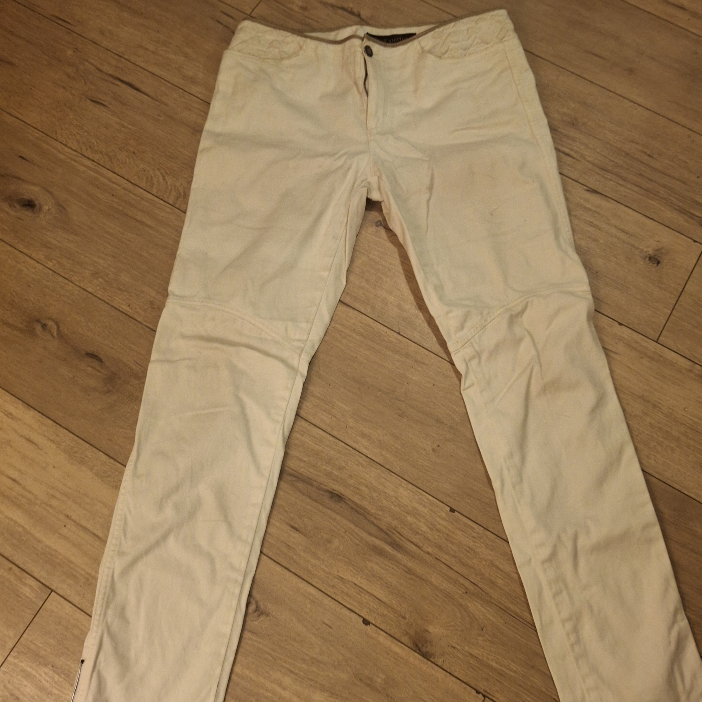Louis Vuitton Women's Skinny Jeans In Cream